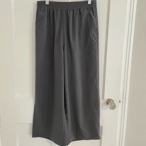 Old Navy High-Waisted StretchTech Wide-Leg Crop Pants | Dark grey | Size Small